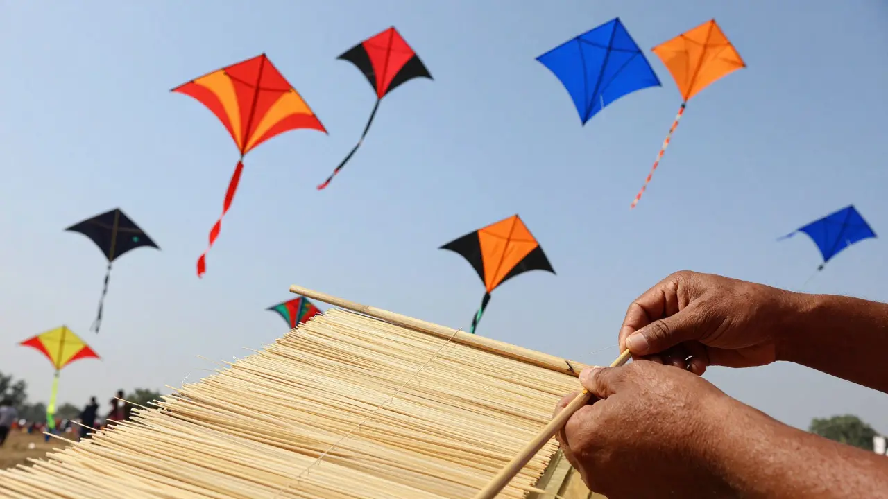 Notable Kitemakers: Profiles and Signature Styles in Modern Kite Art
