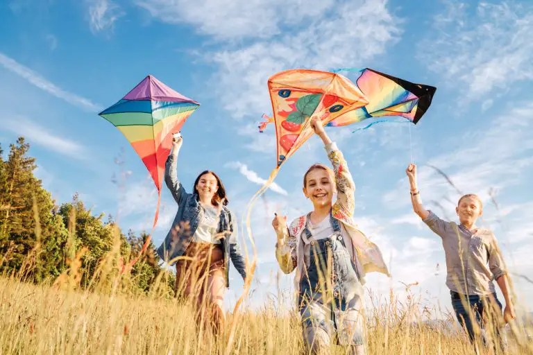 What Is The Age To Start Flying Kites?